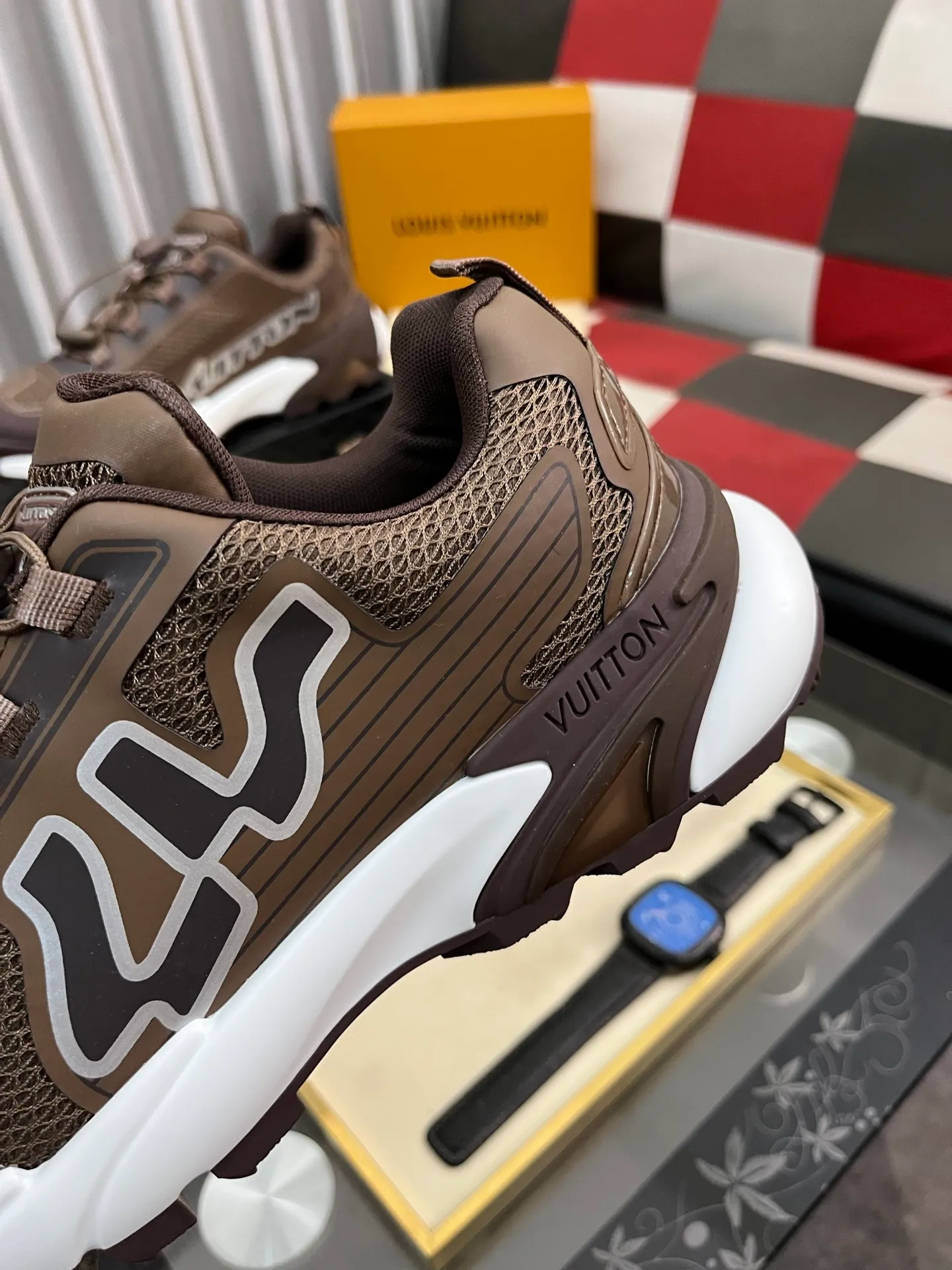 Men's shoes 💰780⌚️⌚️Top version [LOUIS VUITTON] Couple 🧑‍🤝‍🧑 Craftsman style Counter series (original order) New style 🍀LV Louis Vuitton - Top version LV classic high-top trendy shoes! Made of imported original craft calfskin, original breathable lining, and original wear-resistant, lightweight, high-end TPU outsole! High quality products! Code number: 36-457️⃣Colors available